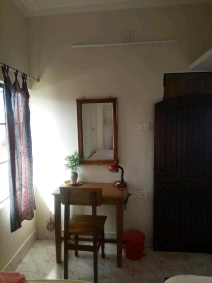 Monalisa Hostel พาราณสี ภายนอก รูปภาพ
