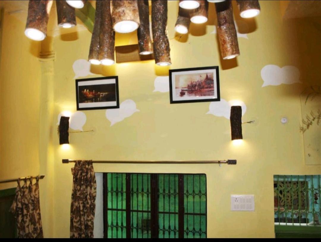 Monalisa Hostel พาราณสี ภายนอก รูปภาพ