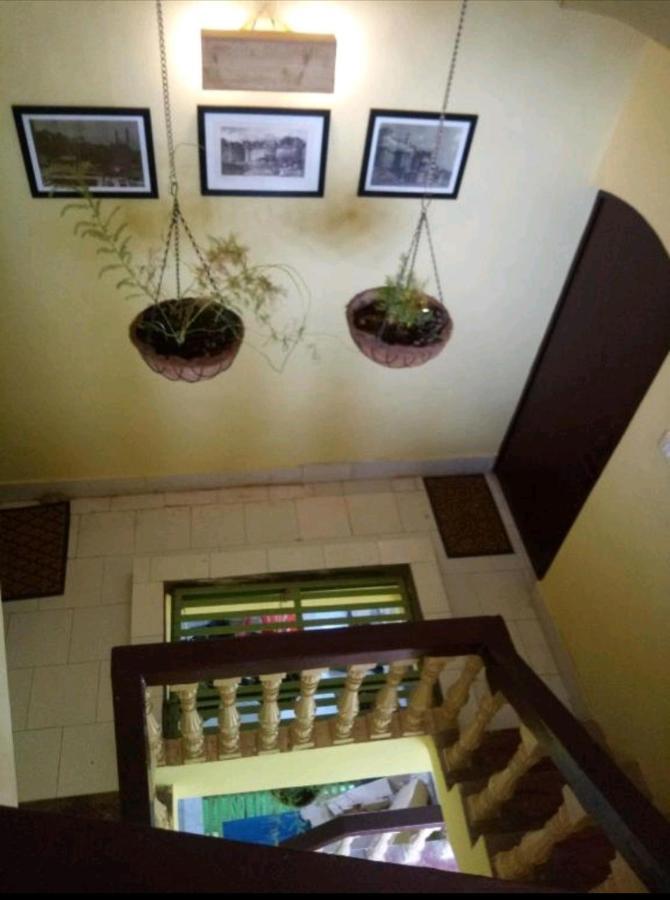 Monalisa Hostel พาราณสี ภายนอก รูปภาพ